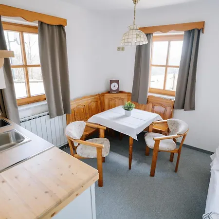 Guest house Jelenov Greben 3*