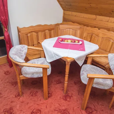 Jelenov Greben Gostinjska kuća Podcetrtek